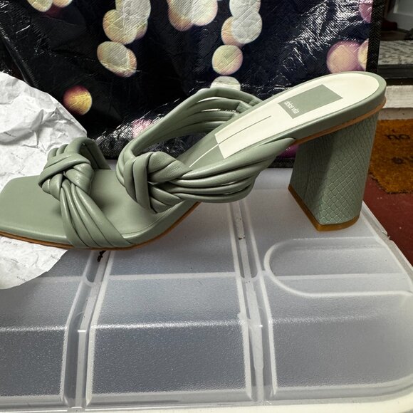 Never before work Dolce vita sandals - Picture 2 of 5